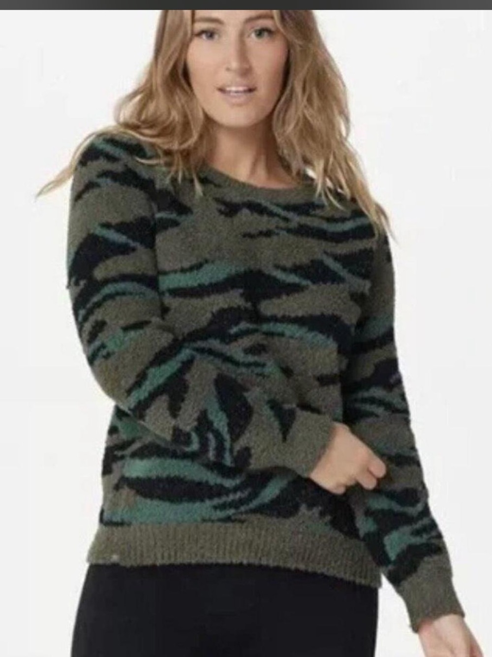 Barefoot Dreams CozyChic seaside camo crew neck Fuzzy Sweater. Size large